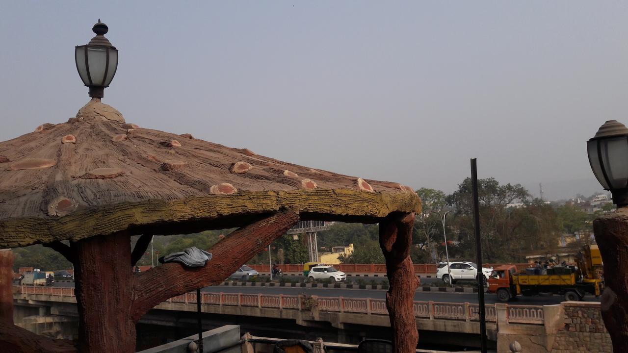 Hotel Urvashi Jaipur Luaran gambar