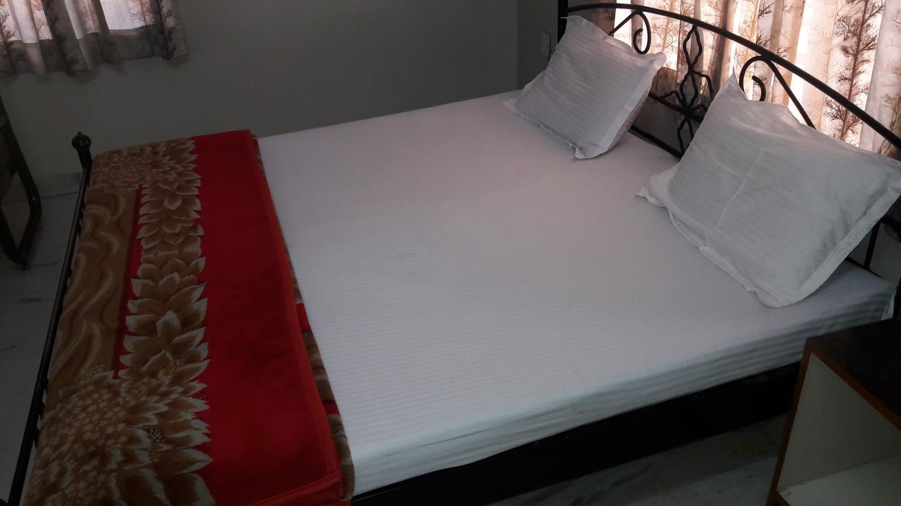 Hotel Urvashi Jaipur Luaran gambar
